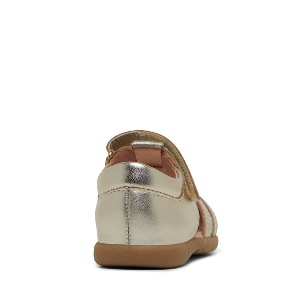 CLARKS SHELLY D FIT - GOLD